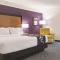 La Quinta Inn & Suites by Wyndham Ontario Airport