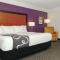 La Quinta Inn & Suites by Wyndham Ontario Airport