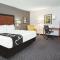 La Quinta Inn & Suites by Wyndham San Antonio Riverwalk