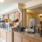 La Quinta Inn by Wyndham New Orleans Veterans / Metairie