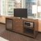 La Quinta Inn & Suites by Wyndham Chicago Downtown