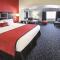 La Quinta Inn & Suites by Wyndham South Dallas - Hutchins