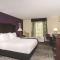 La Quinta Inn & Suites by Wyndham Louisville East