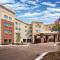 La Quinta by Wyndham St. Paul-Woodbury