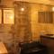 Kamp Houkan-cho Backpackers Inn & Lounge