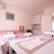 Apartments Kondrić