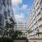 Comfy Studio Apartment at Skylounge Tamansari By Travelio