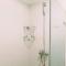Comfy Studio Apartment at Skylounge Tamansari By Travelio