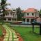 Waters Edge Villas