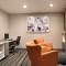 Country Inn & Suites by Radisson, Shoreview-Mounds View, MN