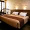 Acolpacha Tambo Boutique