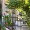 GARDEN HOUSE Apartments in Naples