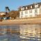 Water's Edge Apartment - Totland