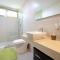 Foto: Townhouse with Private Rooftop and Jetted Tub 15/20