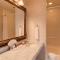 Gaslamp Plaza Suites