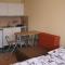 Margaret Bridge Studio Apartment