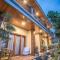 Saka House