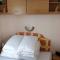 8 Berth Sealands (Highbury)