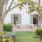 Curolla Petit Hotel