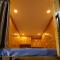 Catba Pod Hostel - Restaurant and Rooftop Bar - 吉婆岛