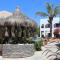 UzHan Beach Hotel - 比泰兹
