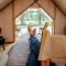 Foto: Glamping Suites and Luxury Lodges at The Grove 13/41