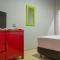 RedDoorz Plus @ Otista Garut