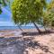 Yucca Beachfront Hotel