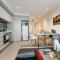 LUXURIOUS RIVERSIDE RESORT STYLE APARTMENT☆POOL☆SPA☆GYM☆ROOFTOP WITH CITY VIEWS