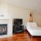 Foto: Furnished modern 2 bed 2 bath condo in fabulous location 19/20