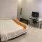 White House Homestay
