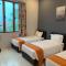 White House Homestay
