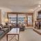 VS643 Square Condo