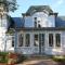 Lahe Guesthouse