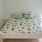 Studio apartments Morinj