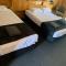 Jumbuck Motor Inn - POOL - PET FRIENDLY SECTION - KING BEDS