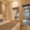 J&G Suites
