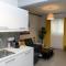 Olive Tree Deluxe Apt under Acropolis - Atene