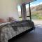 Lakefront Luxury In Old Cromwell **New 3BR Home**