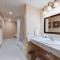 Gaslamp Plaza Suites