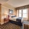 Gaslamp Plaza Suites