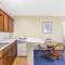 Super 8 by Wyndham Sallisaw