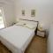 Apartments by the sea Promajna, Makarska - 17160
