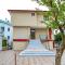 Rent House Karavi
