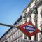 Exclusive quietness in the heart of Madrid with Public Parking, Breakfast, 2 bathrooms