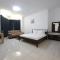 Foto: Signature Holiday Homes - Marina Pearl View Studio Apartment 1/15