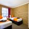Statesman Motor Inn