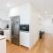 Minimalist & Warming APT - Close to CBD and Valley