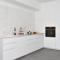 Spacious 3BR Penthouse with Jacuzzi on Rosthchild by HolyGuest - 特拉维夫