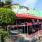 Micky Santoro Hotel & Restaurant